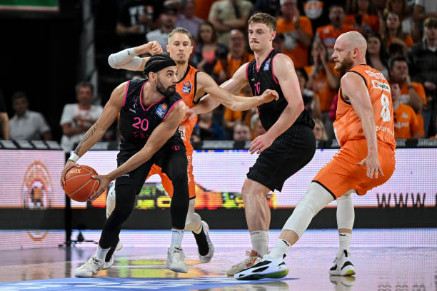 在小组赛中 在小组赛中