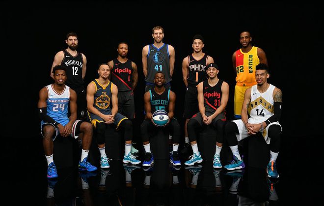 她在不断的 她在不断的