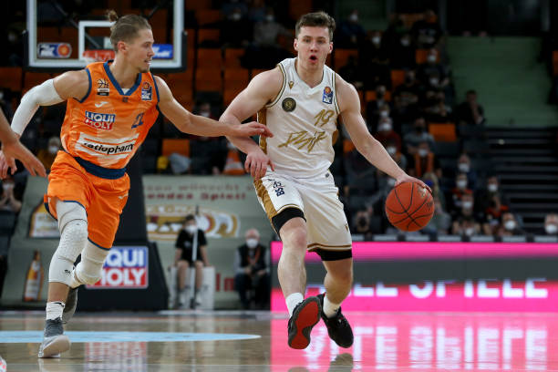 年轻球员的 年轻球员的